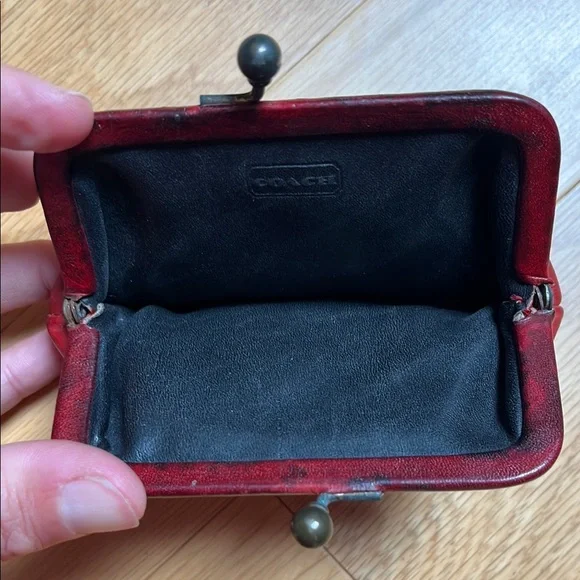 VINTAGE Coach Red Leather Coin Purse - Picture 3 of 3
